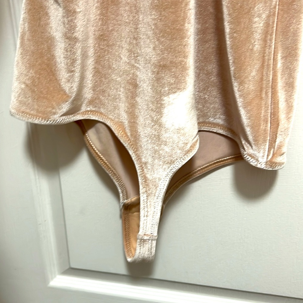 ✨✨✨MADEWELL BODYSUIT SIZE LARGE NWOT BLUSH VELOUR FABRIC ✨✨✨ - Picture 6 of 8